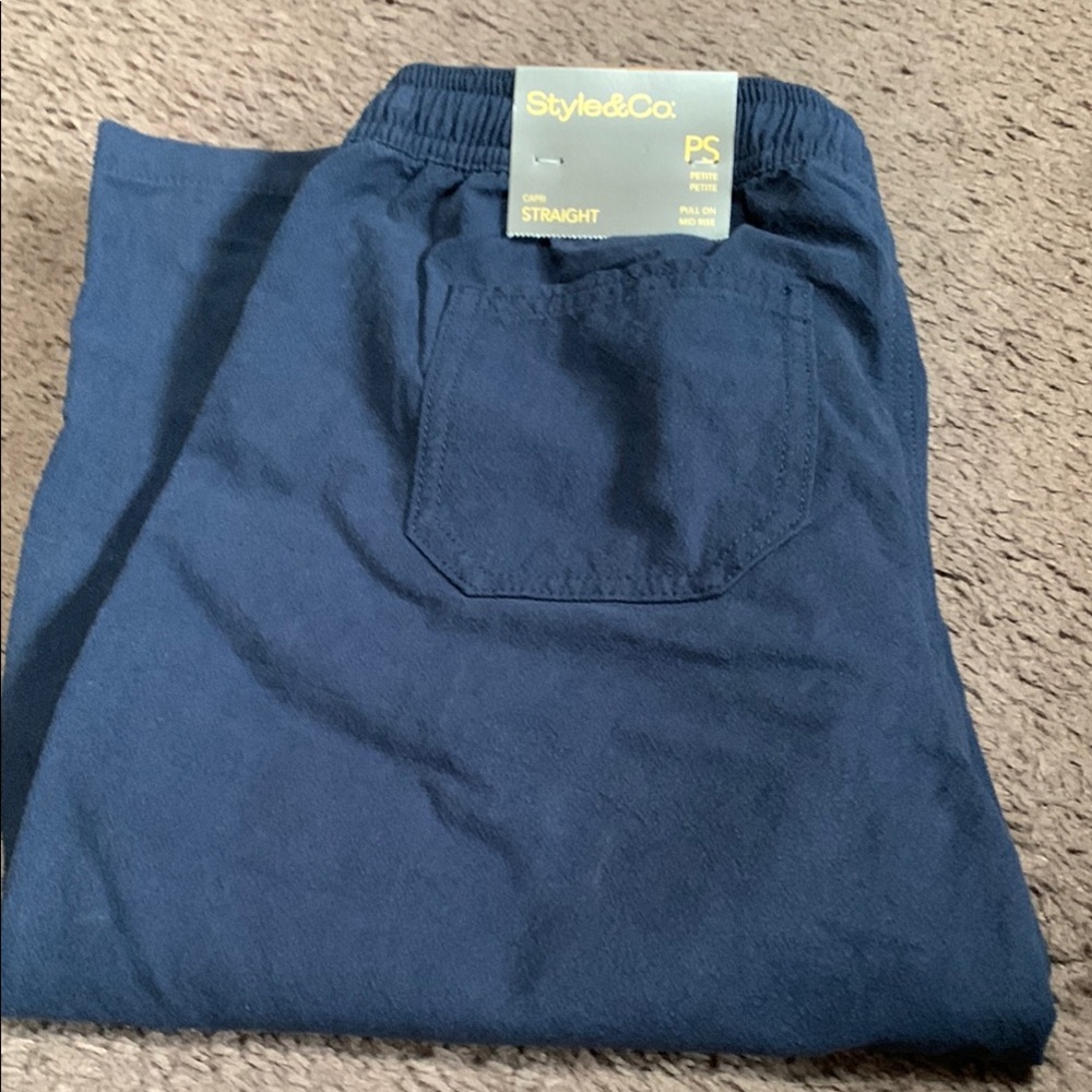 Style & Co. Blue capris. Casual Comfort